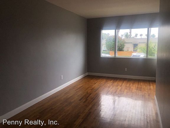 4th image of 852 Opal St
