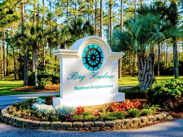 108 Bay Harbour, Freeport, FL 32439