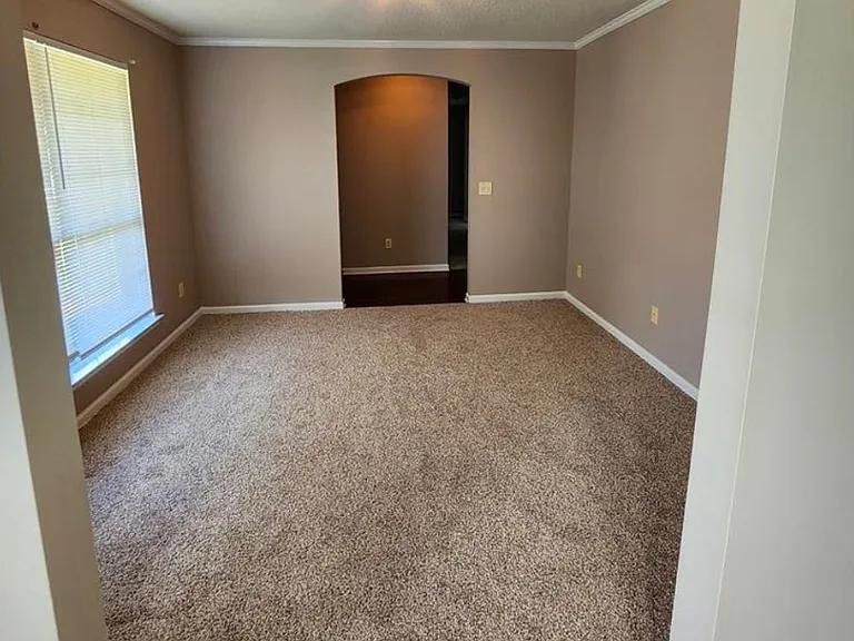 2411 Fernando Ct — Photo 5