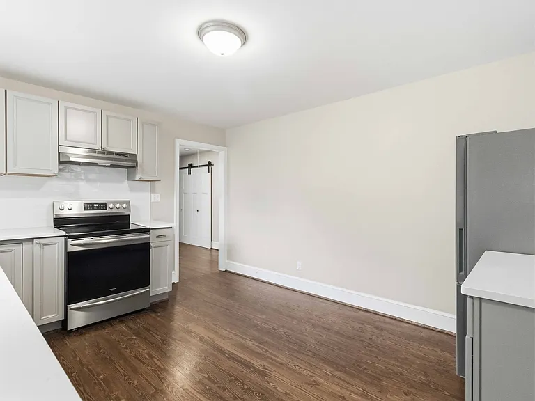 1388 Boiling Springs Rd — Photo 16