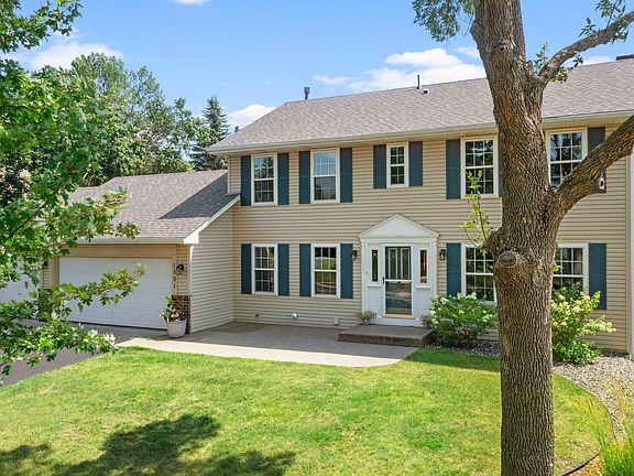 3rd image of 1801 Valley Ridge Trl S