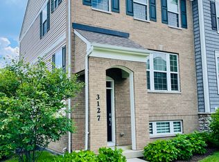 3127 Coral Ln, Glenview, IL 60026