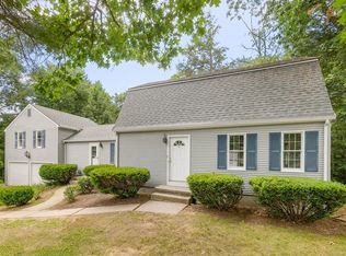 7 Logie Ln, Southwick, MA 01077