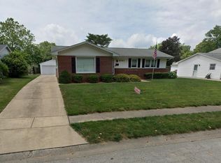 2701 Bennington Dr, Springfield, IL 62704