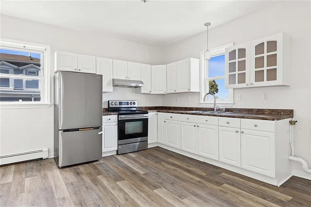 2 bed, 1.0 bath, 1164 sqft, $2,200 — Photo 4
