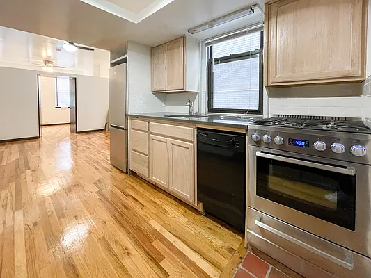 Rented by Oxford Property Group | media 8