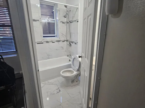 9 Vroom Street image 3 of 17