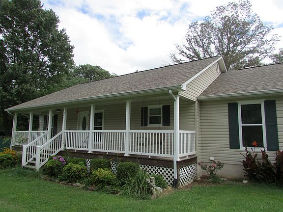 2nd image of 304 Shawna Ln