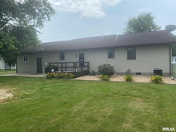 4th image of 1600 E Pickett Ln
