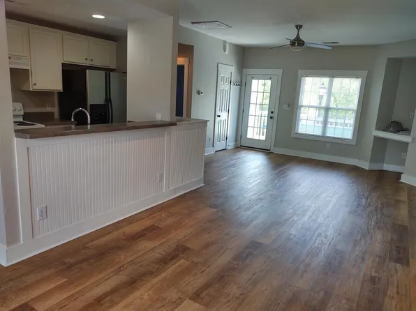 2310 Wrightsville Ave APT 213, Wilmington, NC 28403