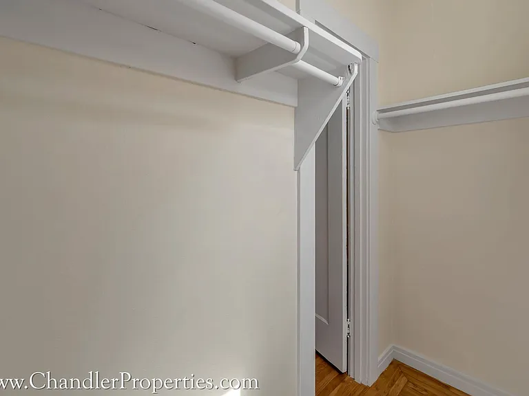1250 Pine Street Apartments — Photo 5