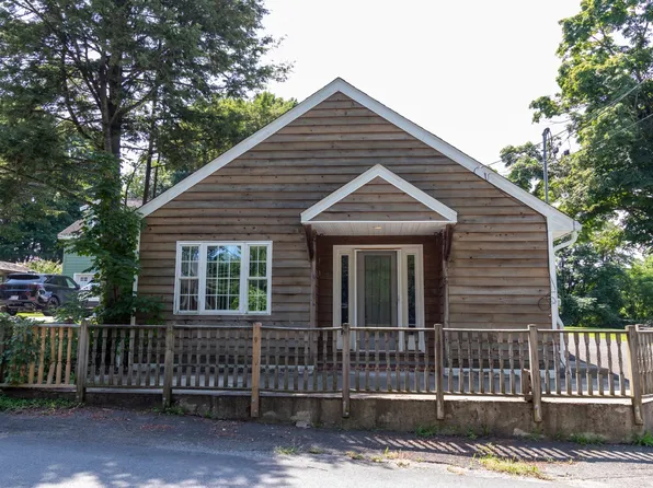 6 Myer Ln, Saugerties, NY 12477