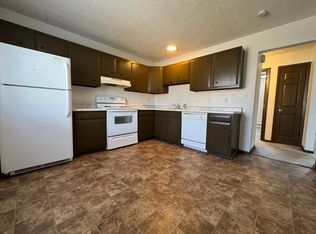 114 W 43rd St, Sioux Falls, SD 57105