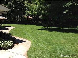 4th image of 2950 Shirley St