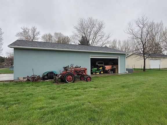 4th image of 4131 Wells Pl