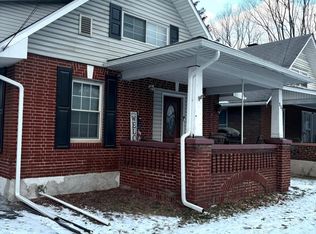217 Turnpike St, Milesburg, PA 16853