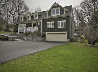 21 Amberwood Dr, Winchester, MA 01890