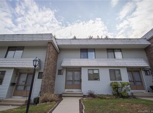 26 Chestnut Ct, Cromwell, CT 06416