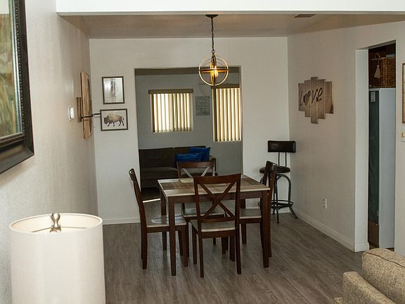 5th image of 342 W Bon Air Dr