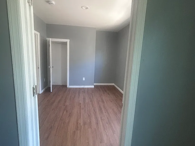 -1st bedroom