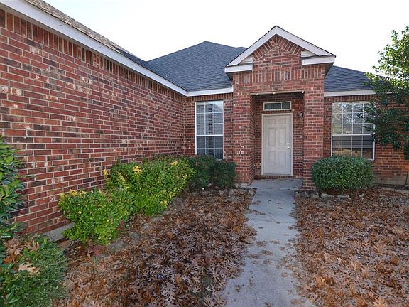 2nd image of 10618 Gleneagles Ln