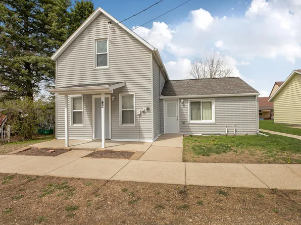 42 1st St SE, Richmond, MN 56368