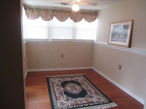 4th image of 10216 Wolfe Manor Ct APT 201