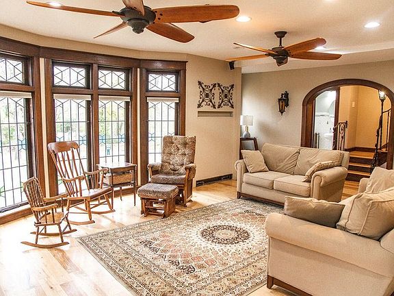 5th image of 2065 Lick Creek Dr