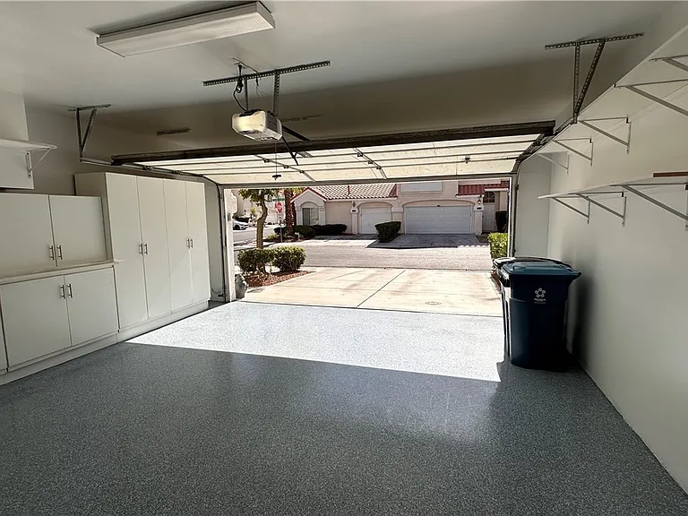 5268 Island Chain Rd — Photo 8