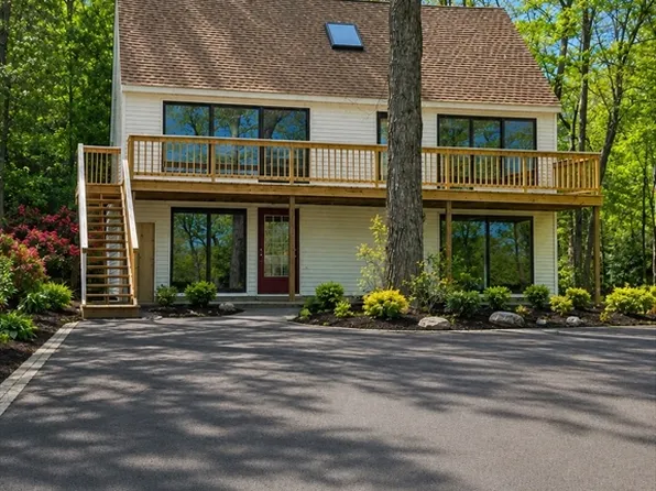 650 Oxford St S, Auburn, MA 01501