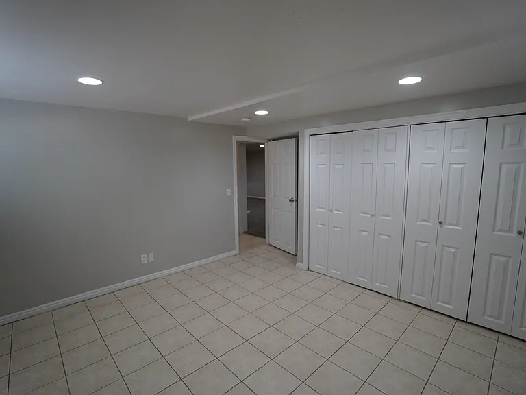 4402 Jefferson Ave — Photo 24