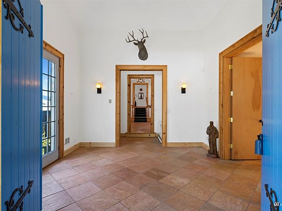 4th image of 223 Blanc Rd