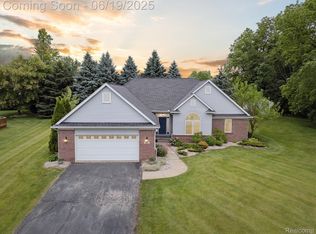 4248 W Four Lakes Dr, Linden, MI 48451