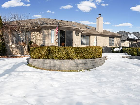 5th image of 20450 Naves Dr