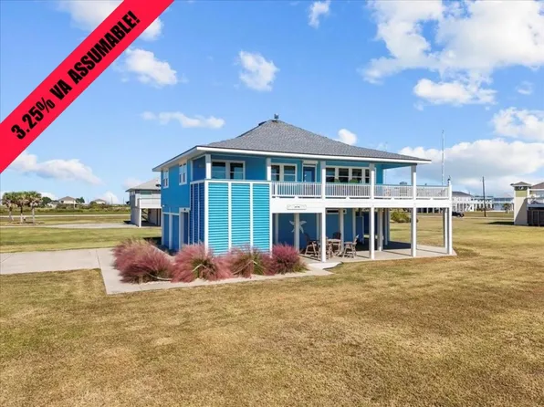 808 Pinata Dr, Crystal Beach, TX 77650