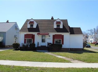 11302 McCracken Rd, Garfield Heights, OH 44125