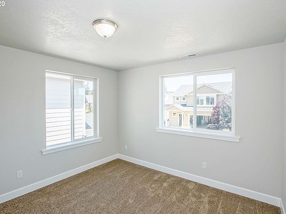 3rd image of 426 Fairway Estates Dr