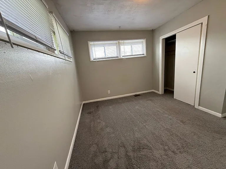 3511 S Ebright St — Photo 8