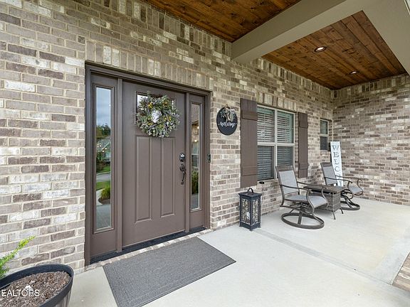 4th image of 2097 Fieldstone Dr