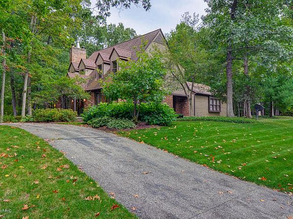 5th image of 7330 Leyton Dr SE