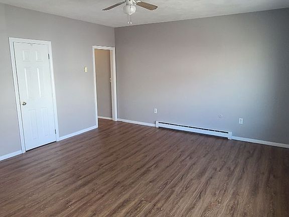 For example purposes only; color and style may vary slightly.