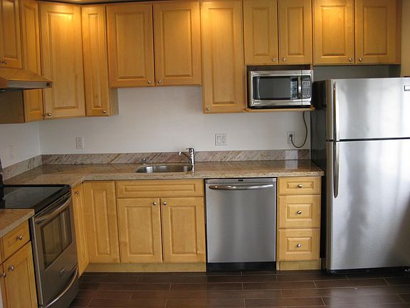 2nd image of 1201 Dolores St APT 4