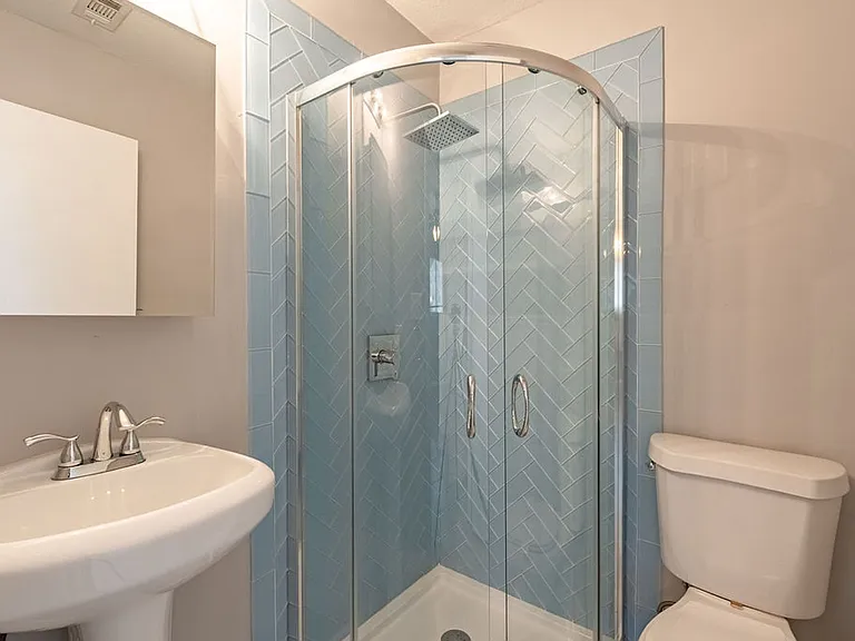 310 E Grady Dr — Photo 9