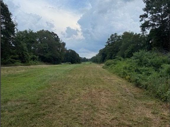 3rd image of 1450 North Road