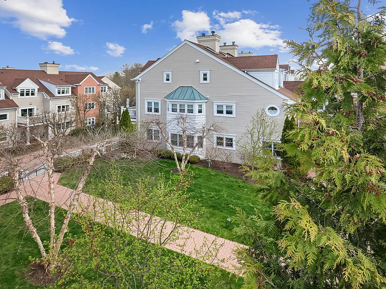 51 Forest Ave #138 — Photo 42