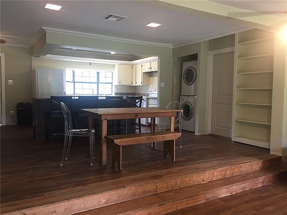 4th image of 329 Riverwood Dr