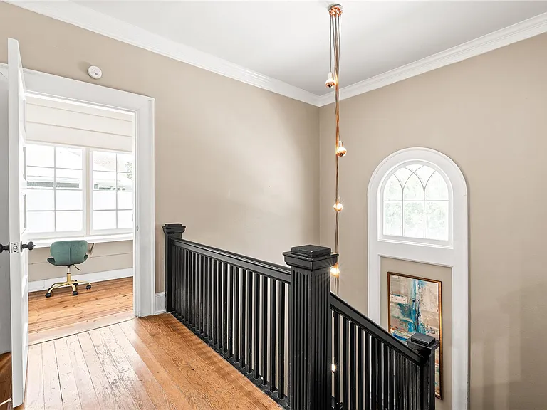 1202 Hawthorne St — Photo 15