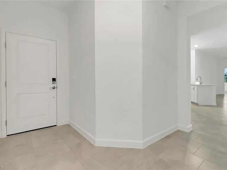 19588 Hinkley Dr — Photo 2