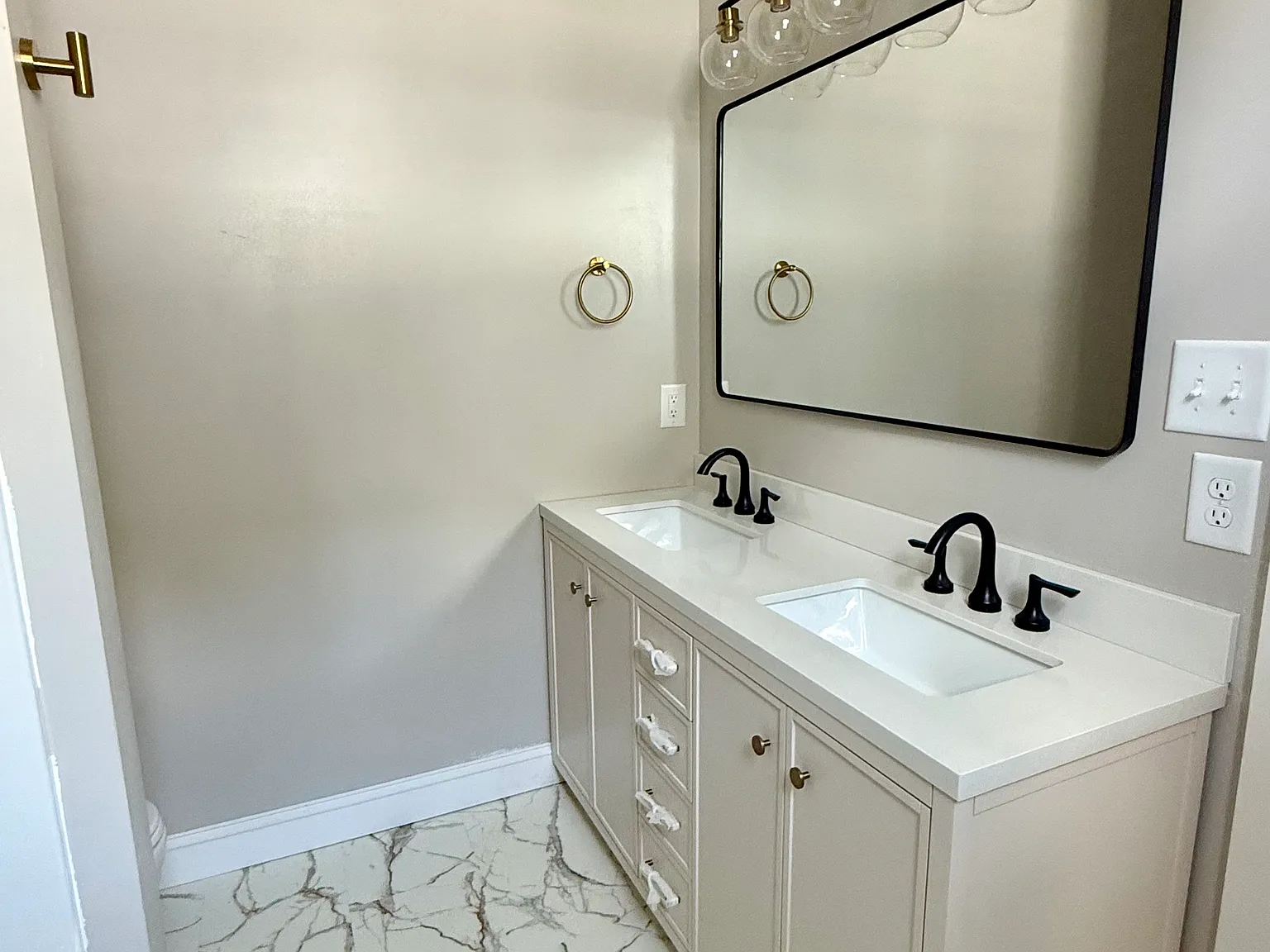 3 bed, 1800 sqft, $2,500 — Photo 3