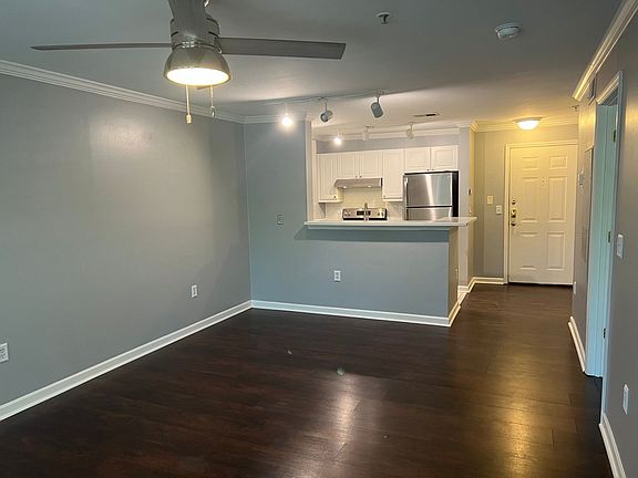 4th image of 70 Helmsman Way APT 1415